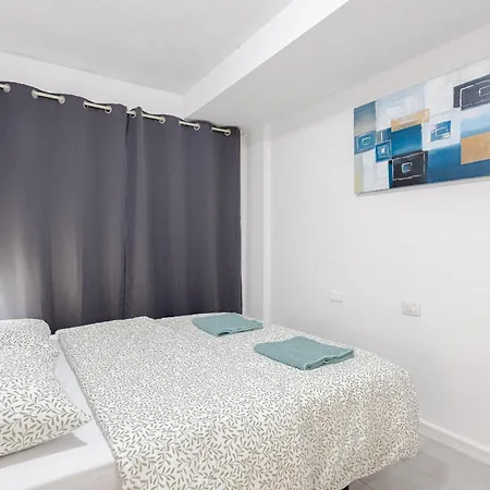 2 Bedroom With 2 Ac, Balcony And Ocean Views