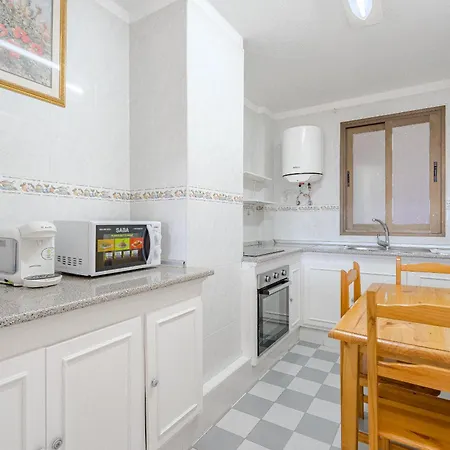 2 Bedroom With 2 Ac, Balcony And Ocean Views Apartman Arona