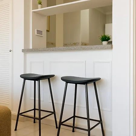2 Bedroom With 2 Ac, Balcony And Ocean Views *