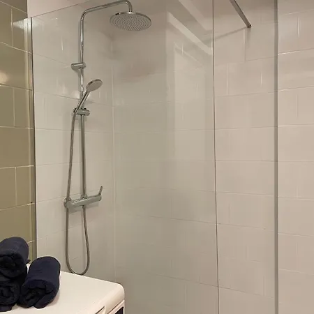 2 Bedroom With 2 Ac, Balcony And Ocean Views